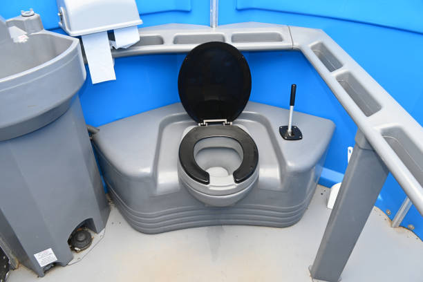 Best Construction site porta potty rental  in Fort Lewis, WA